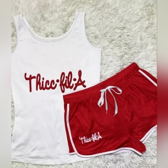 Tank tops and booty shorts - Picture 5 of 5